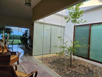 Excelente Casa en Venta Uniplanta en Villas de Irapuato.