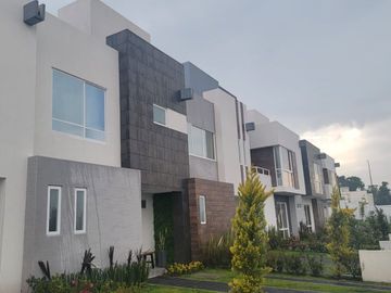 CASA EN VENTA EN ZINACANTEPEC, TOLUCA