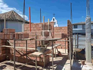 VENTA CASA DE UN PISO CON LOTE