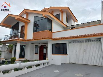 Venta de casa en Atuntaqui sector residencial