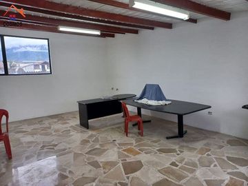 Venta de casa en Atuntaqui sector residencial