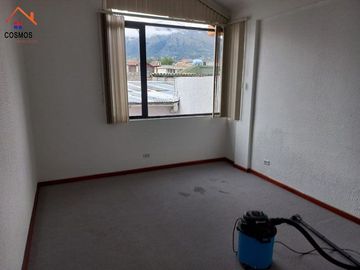 Venta de casa en Atuntaqui sector residencial