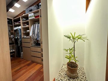 Linda casa con amplio jardín, estilo rústico y acogedor 🏡💚