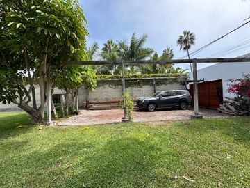 Linda casa con amplio jardín, estilo rústico y acogedor 🏡💚