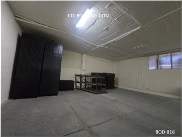 ALQUILER DE BODEGA DE 360 METROS2, ¡Tu espacio ideal te espera! ¿Buscas la bodega perfecta para hacer crecer tu negocio?.