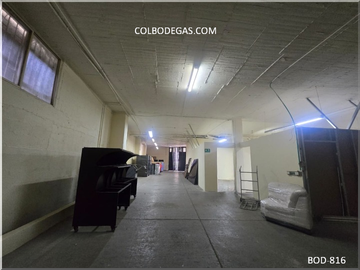 ALQUILER DE BODEGA DE 360 METROS2, ¡Tu espacio ideal te espera! ¿Buscas la bodega perfecta para hacer crecer tu negocio?.