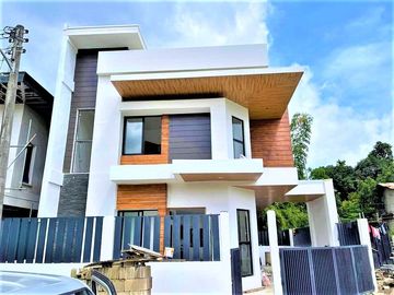 4 Bedroom House and Lot For Sale in Metropolis Pit-os Cebu