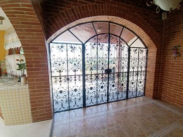 Hermosa Casa Estilo Hacienda en Venta en Pachuca.