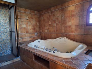 Hermosa Casa Estilo Hacienda en Venta en Pachuca.