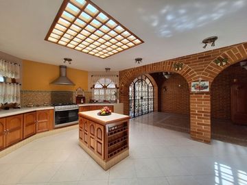 Hermosa Casa Estilo Hacienda en Venta en Pachuca.