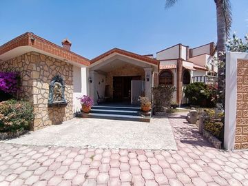 Hermosa Casa Estilo Hacienda en Venta en Pachuca.