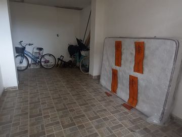 CASA NORTE PRADOS DEL NORTE VENTA BIFAMILIAR
