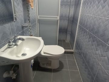 CASA NORTE PRADOS DEL NORTE VENTA BIFAMILIAR