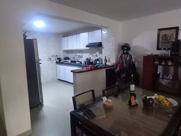 CASA NORTE PRADOS DEL NORTE VENTA BIFAMILIAR