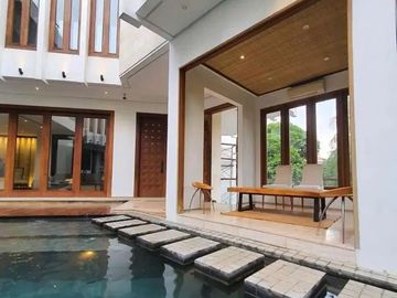 Rumah Mewah Modern Tropical Kencana Pondok Indah