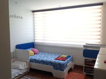 Venta Amplio Penthouse 3 dormitorios con baño cada uno sector Lomas de Monteserrín