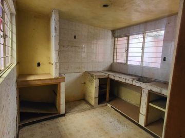 CASA EN VENTA PARA REMODELAR JARDINES DE MORELOS ISLAS ECATEPEC EDO MÉXICO