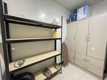 Salcedo Skysuites | Massive Fully furnished One Bedroom 1BR Condo for Sale with Balcony in Salcedo Village, Makati City