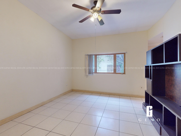 CASA EN VENTA EN ZONA VALLES DE UNA PLANTA