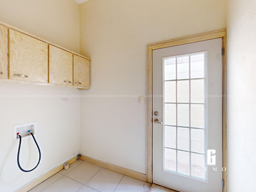 CASA EN VENTA EN ZONA VALLES DE UNA PLANTA