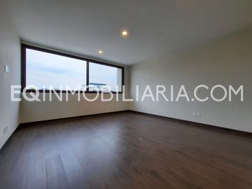 CASA EN VENTA CON AMPLIA TERRAZA EN EL MOLINO RESIDENCIAL & GOLF LEÓN GTO NUEVA