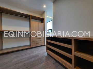 CASA EN VENTA CON AMPLIA TERRAZA EN EL MOLINO RESIDENCIAL & GOLF LEÓN GTO NUEVA