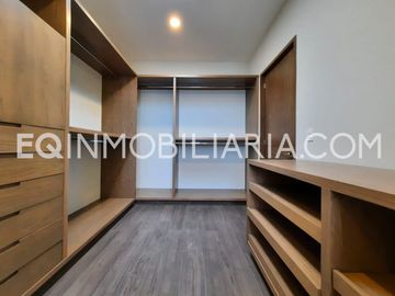 CASA EN VENTA CON AMPLIA TERRAZA EN EL MOLINO RESIDENCIAL & GOLF LEÓN GTO NUEVA