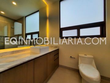 CASA EN VENTA CON AMPLIA TERRAZA EN EL MOLINO RESIDENCIAL & GOLF LEÓN GTO NUEVA