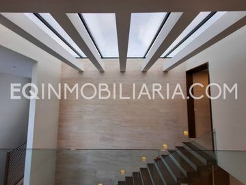 CASA EN VENTA CON AMPLIA TERRAZA EN EL MOLINO RESIDENCIAL & GOLF LEÓN GTO NUEVA
