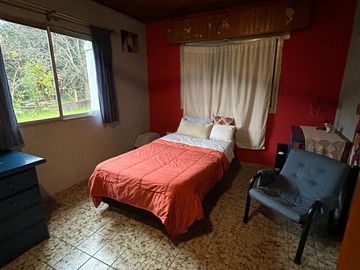 Casa En 2 Lotes En Calle 43 E/ 26 Y 30 De Verónica, Partido De Punta Indio.