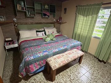 Casa En 2 Lotes En Calle 43 E/ 26 Y 30 De Verónica, Partido De Punta Indio.