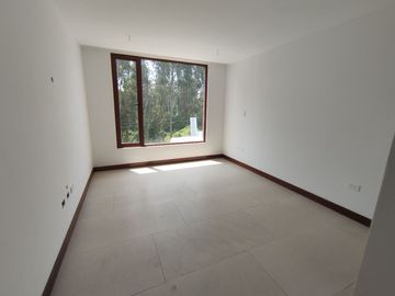 Departamento duplex tipo Casa con jardin de Venta en Cumbaya