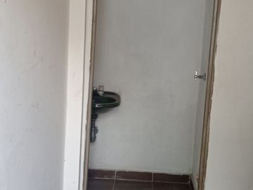 EN VENTACASA COMERCIAL AVENIDA CARRERA 18 CALIXTO CERCA A LA ROSTICERIA Y APRENDER