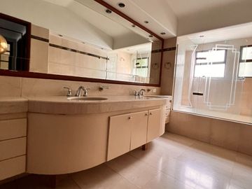 APARTAMENTO EN VENTA EN LA TOMATERA EL POBLADO 4 HABITACIONES 499 MTS