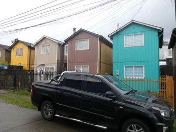CASA EN BARRIO LOS CONQUISTADORES