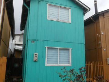 CASA EN BARRIO LOS CONQUISTADORES