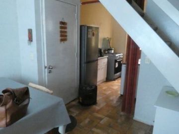 CASA EN BARRIO LOS CONQUISTADORES