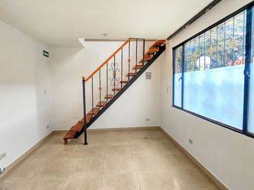 Arriendo Oficina Duplex La Esmeralda