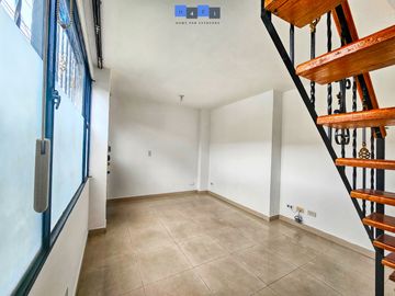 Arriendo Oficina Duplex La Esmeralda