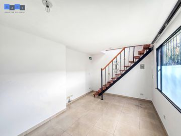 Arriendo Oficina Duplex La Esmeralda