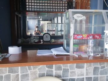 SE VENDE CASA DE PLAYA EN CALLE COMERCIO,    CERRO AZUL
