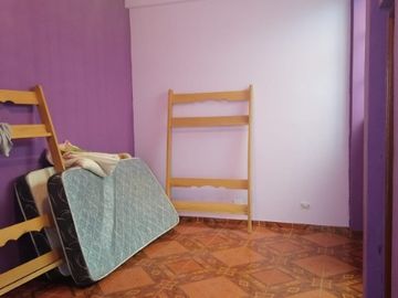 SE VENDE CASA DE PLAYA EN CALLE COMERCIO,    CERRO AZUL