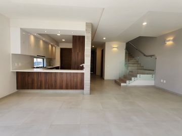 Casa Nueva en Venta en Parques Vallarta en Zapopan
