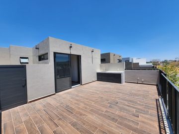 Casa Nueva en Venta en Parques Vallarta en Zapopan