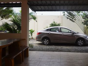 casa con vista al mar de venta en puerto cayo