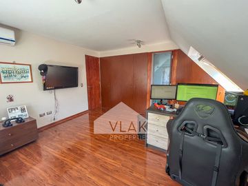 Excelente, Amplia Y Gran Terreno 6d-5b En Condominio Cerrado