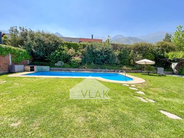 Excelente, Amplia Y Gran Terreno 6d-5b En Condominio Cerrado