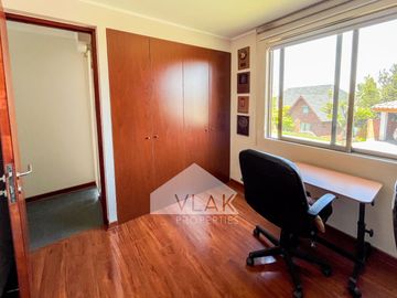 Excelente, Amplia Y Gran Terreno 6d-5b En Condominio Cerrado