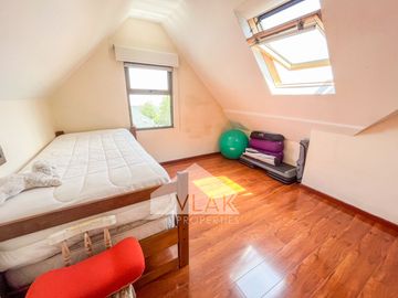 Excelente, Amplia Y Gran Terreno 6d-5b En Condominio Cerrado