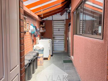 Excelente, Amplia Y Gran Terreno 6d-5b En Condominio Cerrado